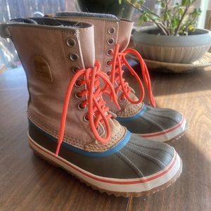Sorel Women Waterproof Snow / Rain Boots